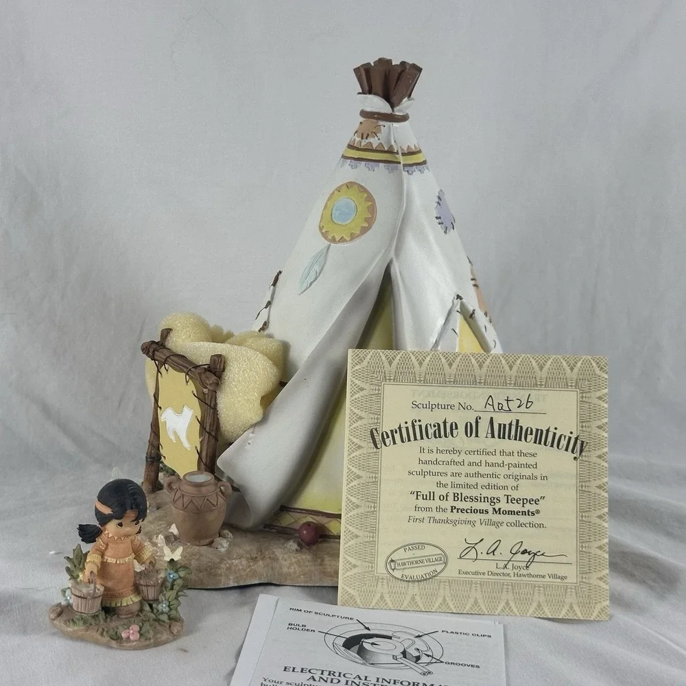 Precious Moments Hawthorne Village Full of Blessings Teepee‎ First Thanksgiving